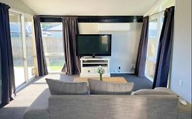 3 Bedroom Family House In Excellent Location