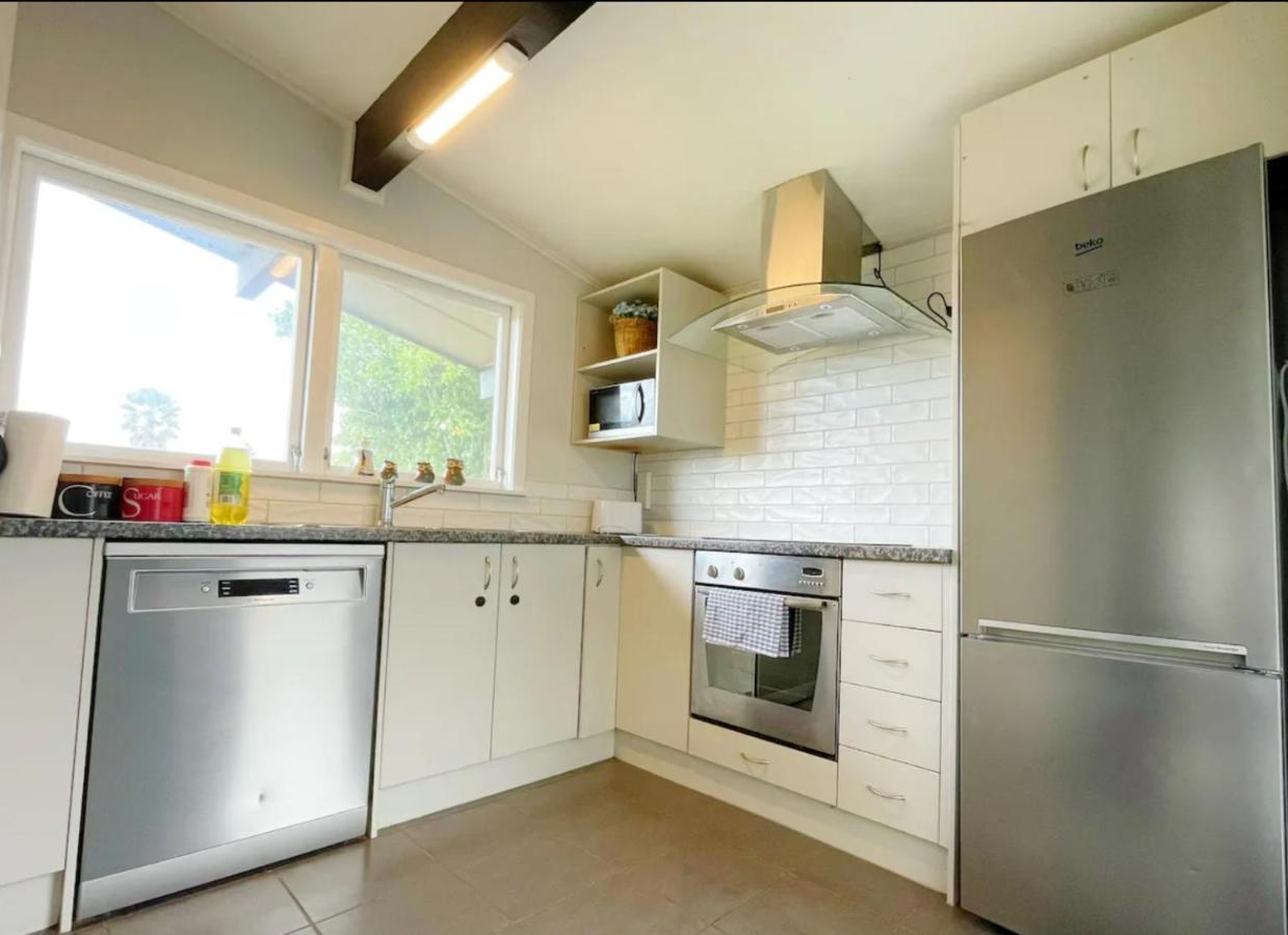 3 Bedroom Family House In Excellent Location Hamilton Exterior photo
