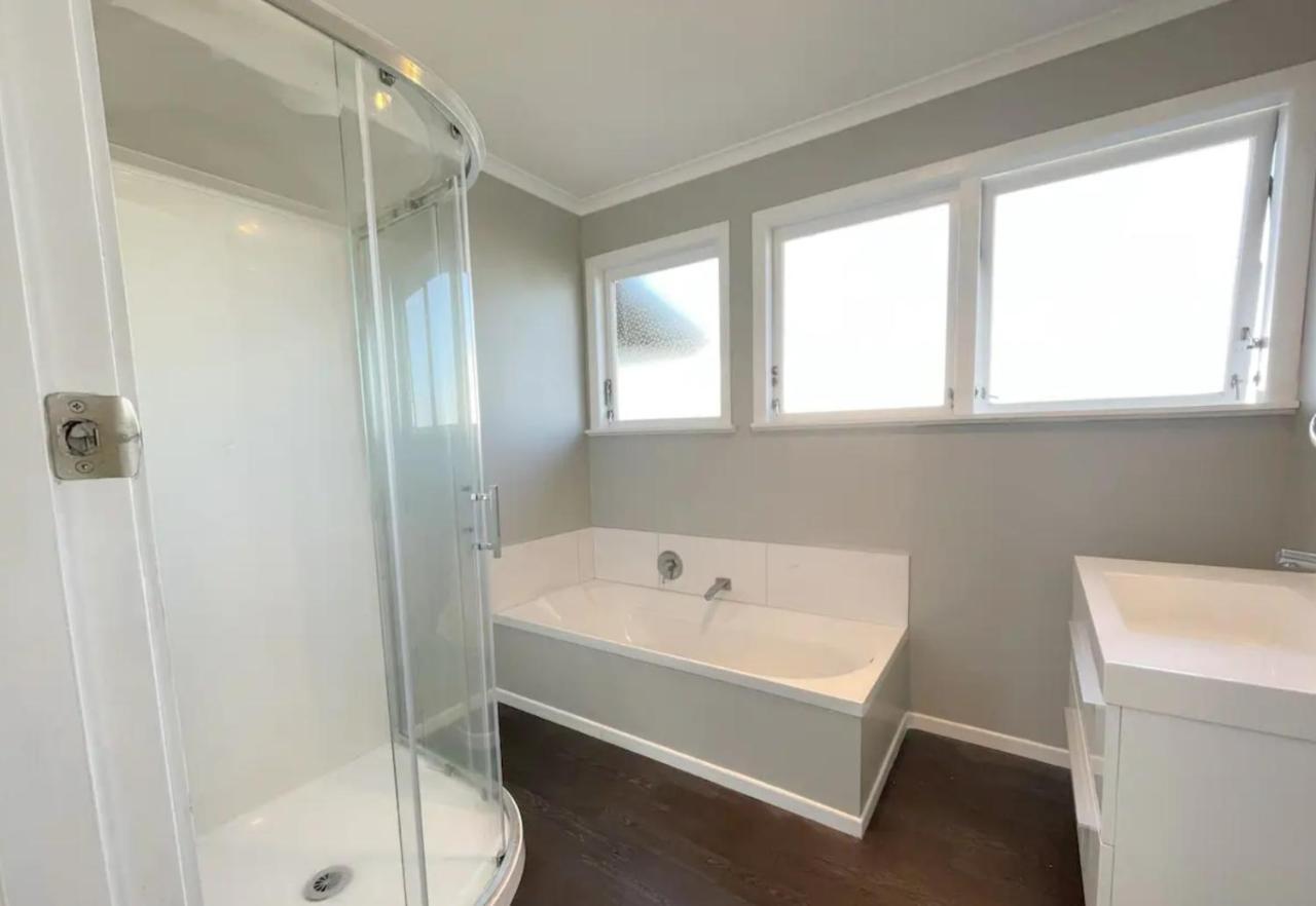 3 Bedroom Family House In Excellent Location Hamilton Exterior photo